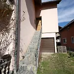 Flyinn Apartmán *